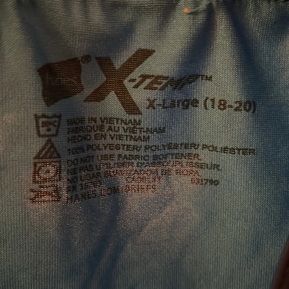 Hanes Briefs - Picture 3 of 4